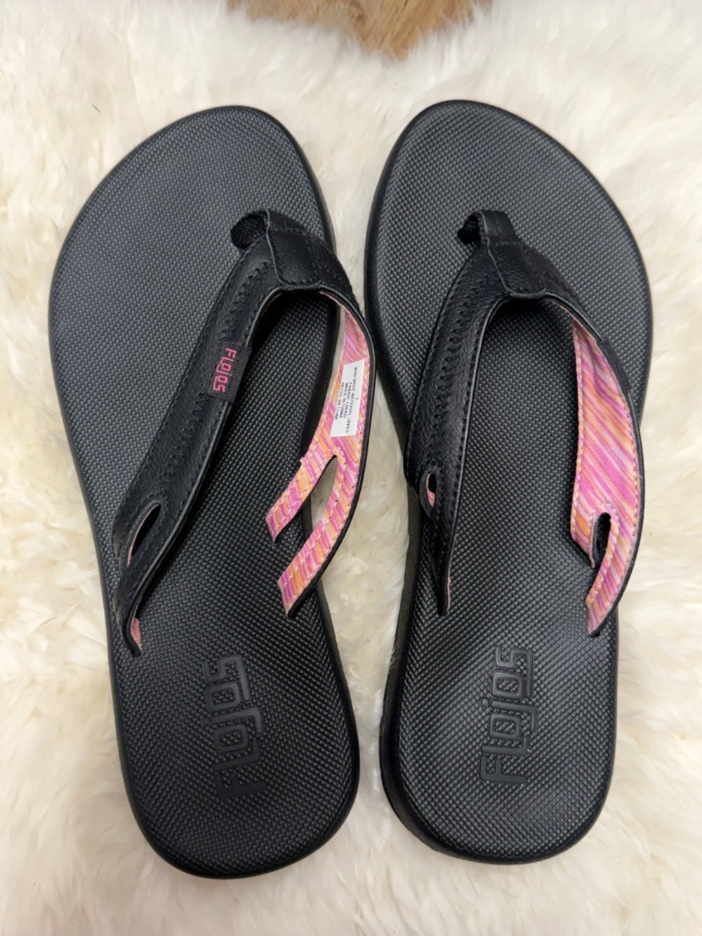 New Flojos women’s Black cushion Flip Flops size 7